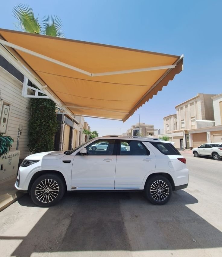 مظلات كهربائية للسيارات بالرياض